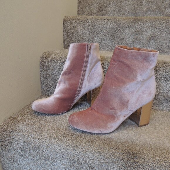 Pink velvet boots - Picture 2 of 8